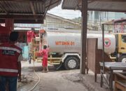 Warga Lambung Bukik Masih Krisis Air, PT Semen Padang Salurkan 8.000 Liter Air Bersih