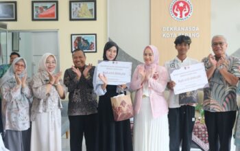 Dekranasda Kota Padang Bekali Warga Keterampilan Membatik