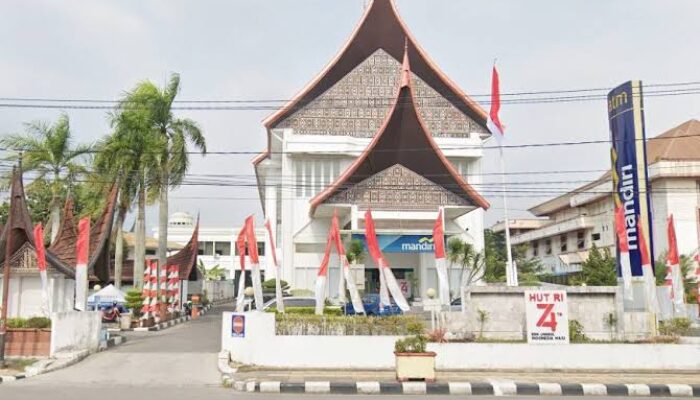 Bank Mandiri Area Padang Salurkan  Kredit Ritel Rp978 Miliar, Livin’ Tembus 540 Ribu Pengguna