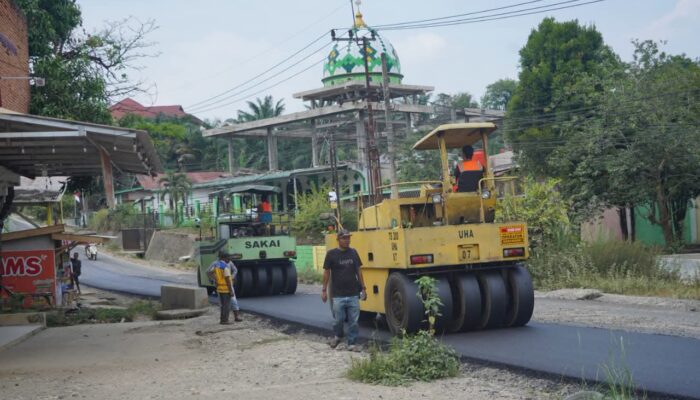 Belasan Tahun Rusak, Jalan Sungai Rumbai Timur – Blok D Siitung II, Mulai Diaspal