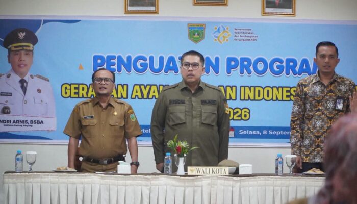 Wako Padang Panjang Sebut Peran Ayah Penting dalam Membentuk Generasi Tangguh dan Berkarakter