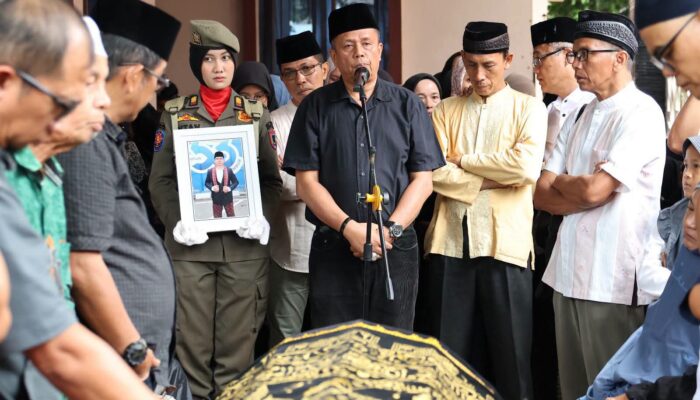 Pemko Payakumbuh Berduka, Kehilangan Birokrat Berdedikasi, Suasana Haru dan Hujan Iringi Pelepasan Jenazah Kadisnakerin Yasril