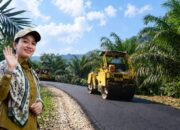 Pengaspalan Jalan Pulau Punjung Lubuk Bulang Perkuat Akses Alternatif Menuju Timpeh