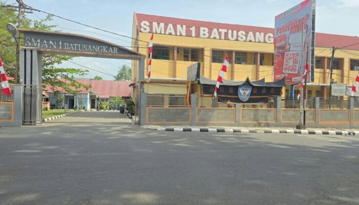 SMA 1 Batusangkar Tindaklanjuti Siswa Kedapatan Merokok