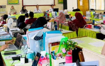 Plt. Kepala MTsN 1 Pasaman Evaluasi dan Pembinaan ASN