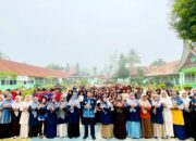 MAN Lima Puluh Kota Lepas Hiking Madrasah, Tim OMI Sains, OMI Riset dan Peserta Pekan Arabic