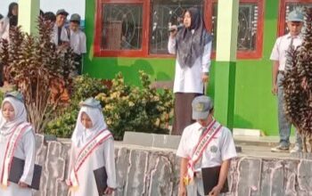 Upacara Bendera MAN 4 Pasaman Barat, Nopi Putri Sampaikan Sejumlah Pesan