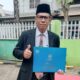 Dedikasi 30 Tahun, Kepala MTsN 2 Padang Terima Satyalancana Karya Satya 30 Tahun