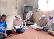 Wujud Kepedulian Sesama, Keluarga Besar MTsN 15 Tanah Datar Salurkan Bantuan kepada Wali Murid Tertimpa Musibah