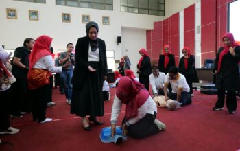 Hari Jantung Sedunia di Padang, Ratusan Kader PKK Dilatih Keterampilan Bantuan Hidup Dasar