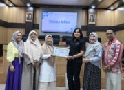 Atika Suri, Pimred Garuda TV Berbagi Ilmu Public Speaking dan Media Digital di Pascasarjana FISIP UNAND