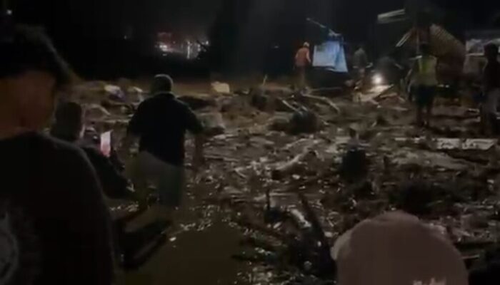 Galodo Terjang Batang Barus, Jembatan Putus, Akses Padang-Solok Lumpuh