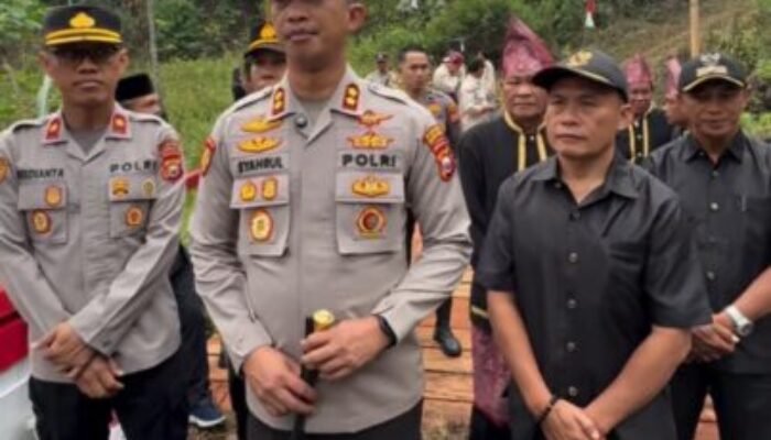Jembatan Merah Putih Diresmikan, Akses Tiga Desa di Bermani Ulu kembali Terhubung