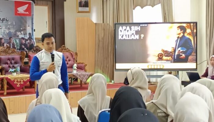 Menara Agung Tanamkan Budaya #Cari_Aman di Kampus UIN Mahmud Yunus Batusangkar