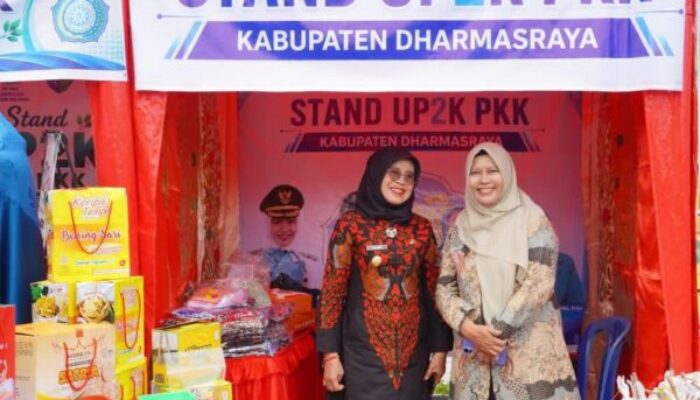 Wabup Leli Arni Hadir di Tengah Tengah Kader PKK Se-Sumbar Di Bukittinggi
