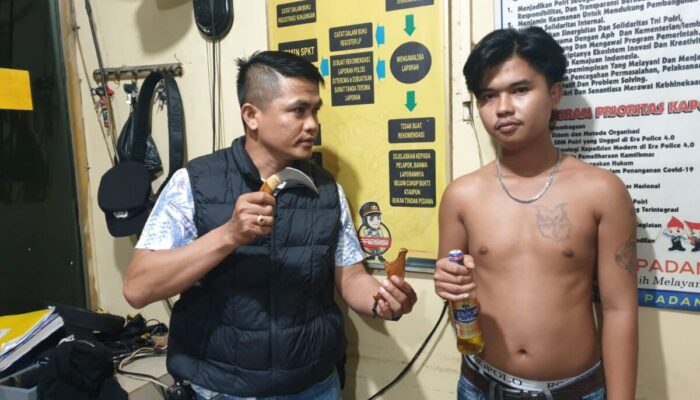Duduk Santai di Jembatan Siti Nurbaya, Pemuda Diduga Bawa Karambit Diamankan Polisi