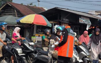 Respon Dampak Kabut Asap, Kwarcab Pramuka Pasbar Bagikan 1.000 Masker dan Galang Donasi NTT