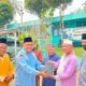 Rangkaian Peringatan Hari Santri, Kakankemenag Solok Selatan Serahkan Bibit Pohon
