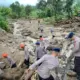 Kapolda Sumbar Pimpin Penanganan Galodo Arosuka, 300 Personel Dikerahkan