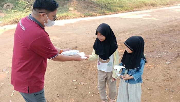 PT TKA Bagikan 5.000 Masker pada Warga Sekitar Perusahaan