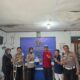 Satlantas Polresta Bukittinggi Bagikan Masker kepada Wartawan di Tengah Kabut Asap