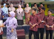 Diiringi Do’a dan Semangat, Peserta OMI Provinsi MAN 1 Tanah Datar Dilepas 