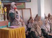 Kepala MAN 1 Tanah Datar Rika Maria Ajak Orang Tua Mendidik Bersama, Penuh Kasih dan Cinta